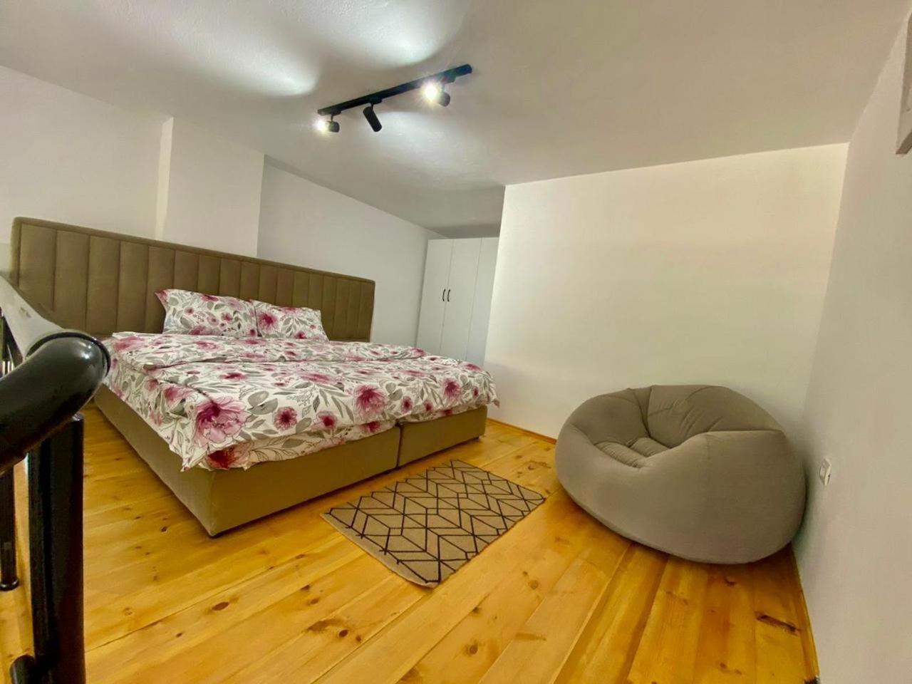 D&E Apartaments Tirana Eksteriør billede